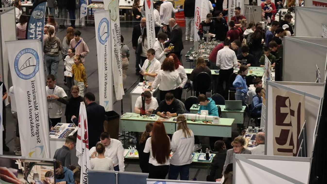 Nagy sikert aratott a műszaki pályaválasztó fesztivál Szegeden +fotók +videó