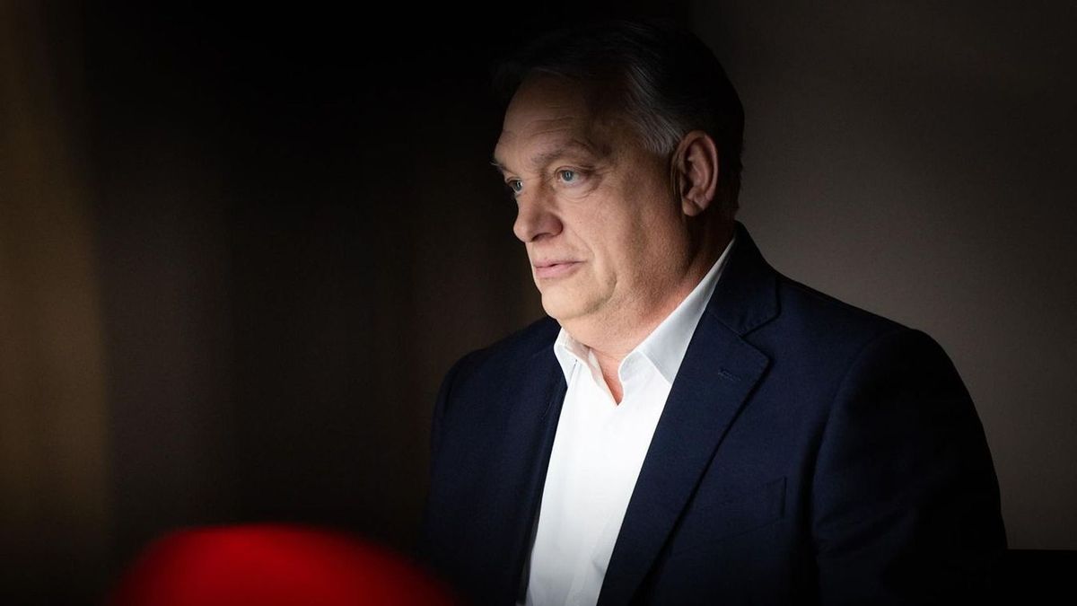 Orbán Viktor hatalmas, a terheket és a bürokráciát csökkentő bejelentéseket tett a KKV szektor számára. (Fotó: Facebook)