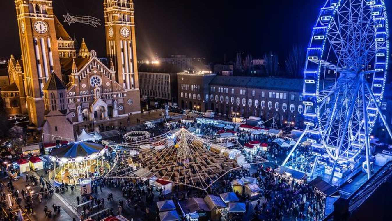 Fentről nézve is gyönyörű: így fest a Dóm téri karácsonyi vásár +fotók
