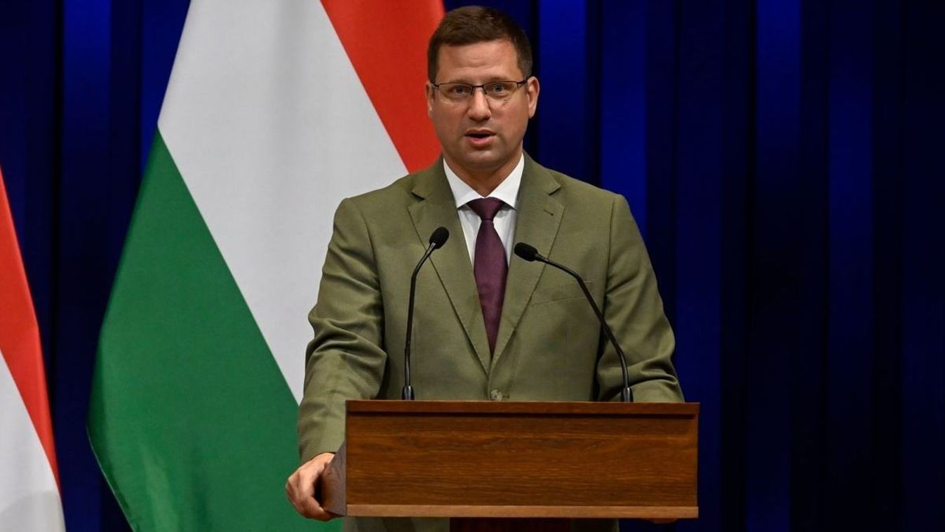 Kormányinfó: indul a 14. havi nyugdíj kifizetése, bővül az Otthon Start