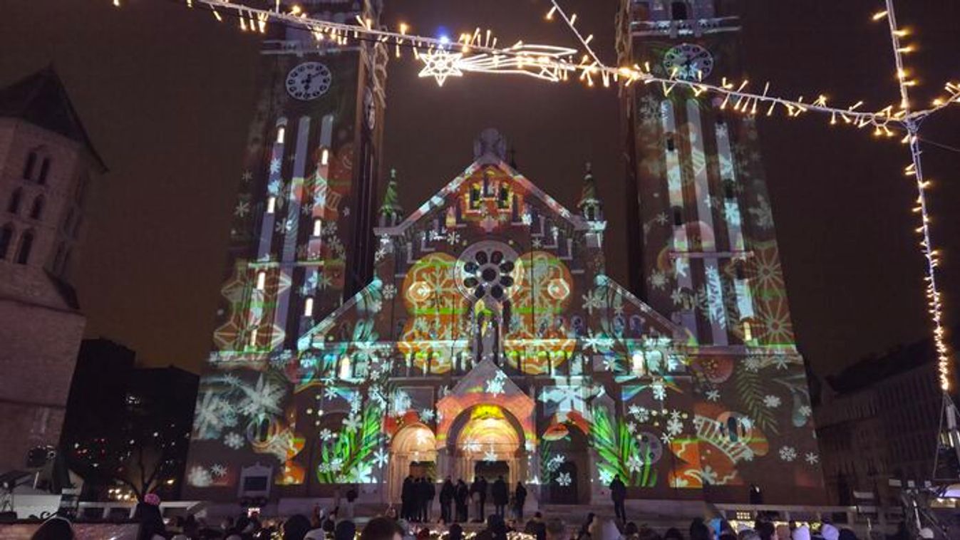 Gyönyörű fények árasztották el a szegedi Dómot +fotók +videó