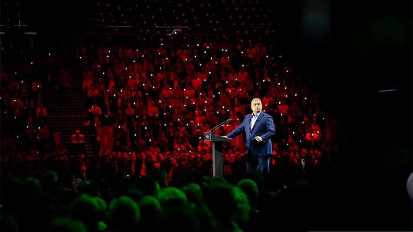 Közélet és magánélet képekben: Orbán Viktor második negyedéve