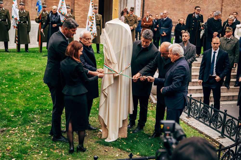 A Dóm és a Dóm tér nemzeti emlékhellyé nyilvánítása nm csak egy cím, Szeged szakrális központját emelte méltó rangra
