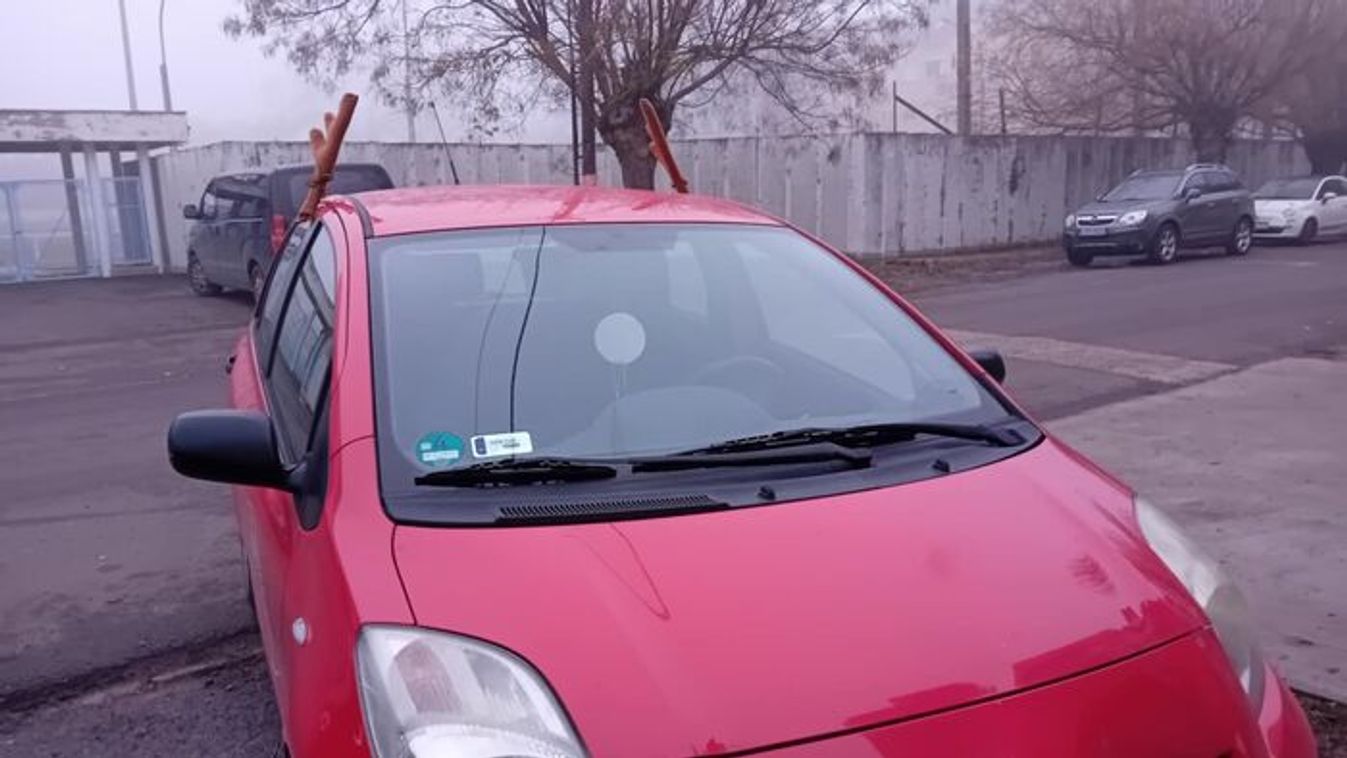 Ünnepi mókafaktor: Rudolf autó lett Szegeden +fotók