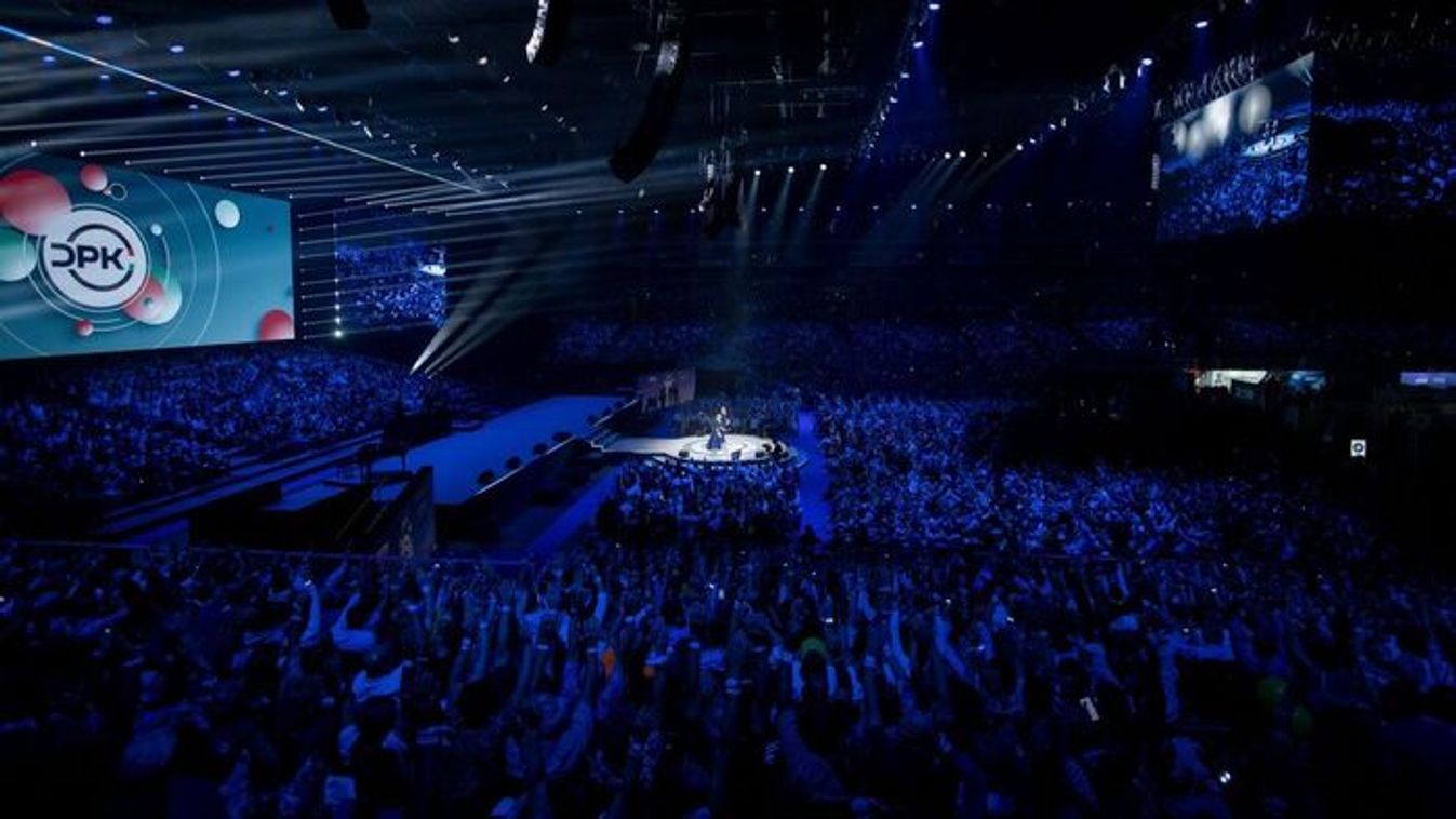 Szeged készen áll: elkészült a DPK nagygyűlés helyszíne +videó