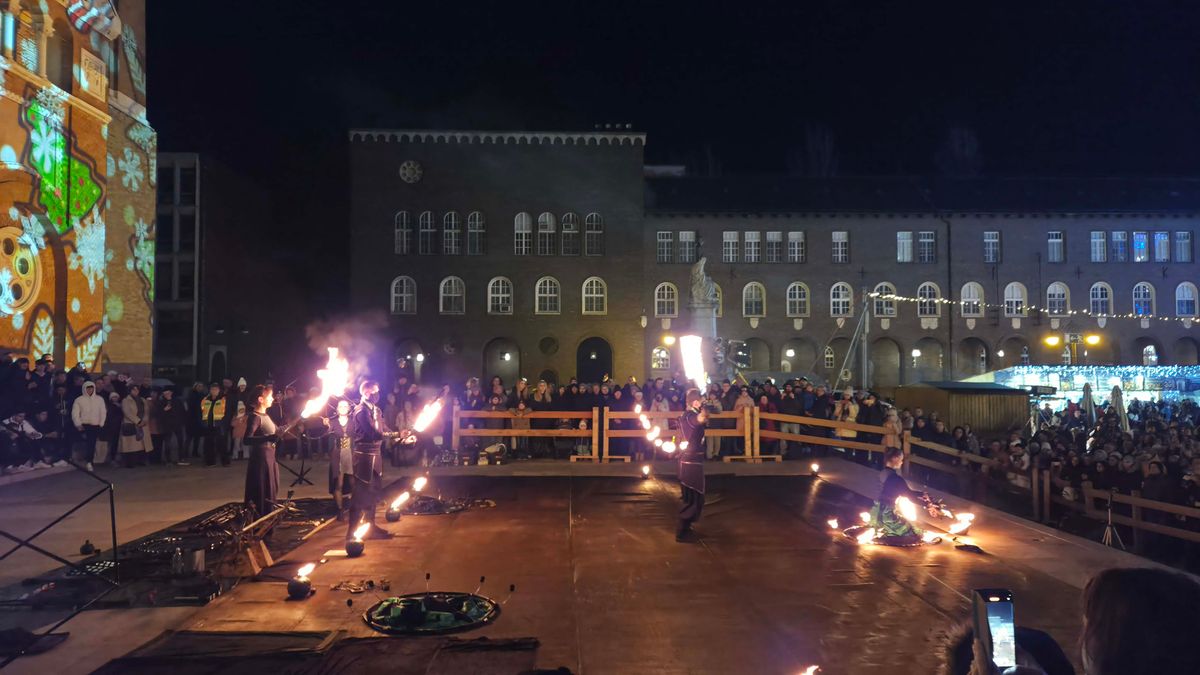 Ismét látványos tűzshow kápráztatta el Szegedet péntek este