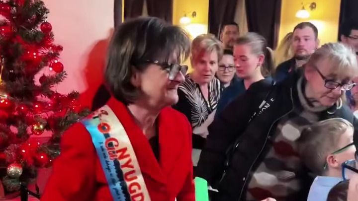 Peták Angéla mögött 42 évnyi elhivatott szolgálat áll. (Fotó: Képernyőkép/Facebook)