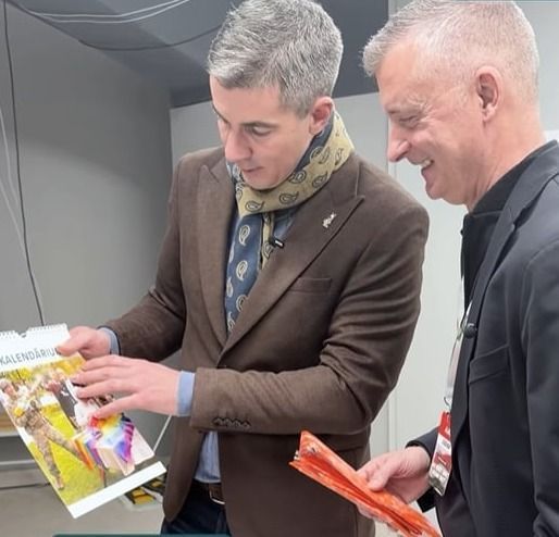 Különleges ajándékkal lepte meg Kocsis Máté Kubatov Gábort