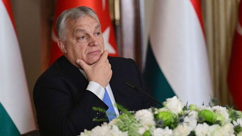 Orbán Viktor szerint Brüsszel magyarországi megbízottjai hátba támadják a magyarokat