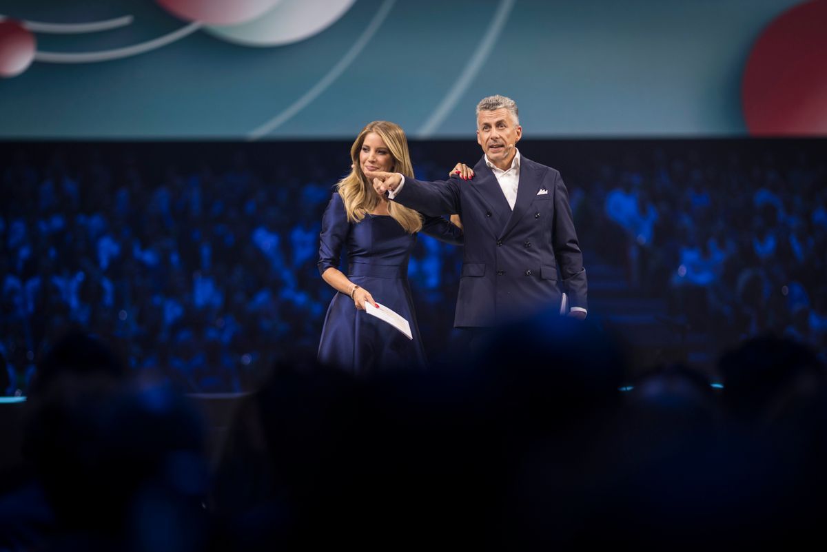 Szabó Zsófi és Rákay Philip lesznek a szegedi DPK találkozón a a műsorvezetők