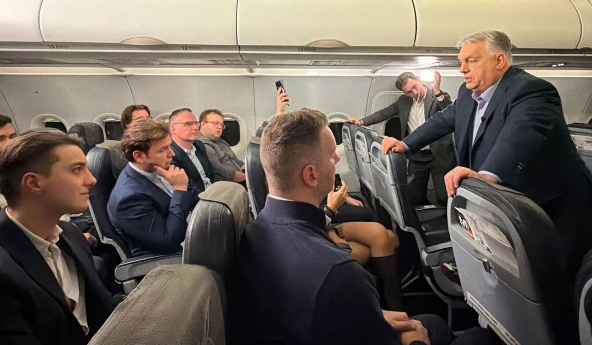 Orbán Viktor útjain már hagyományos "repülőinfót" tartott a Brüsszelbe elkísérő újságíróknak, politikai elemzőknek