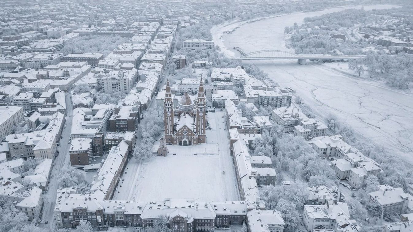 Pótoljuk az elmaradt szegedi fehér karácsonyt, az MI segített +fotók