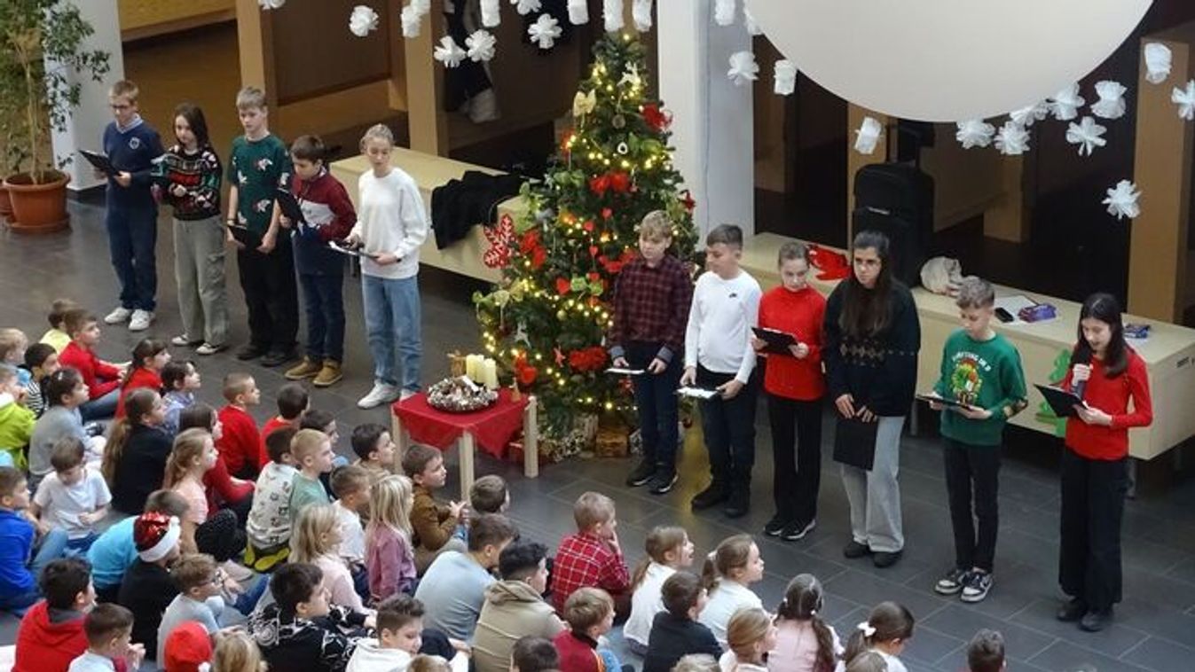 Fellobbant a remény lángja a vármegyében: díjazottakat is köszöntöttek