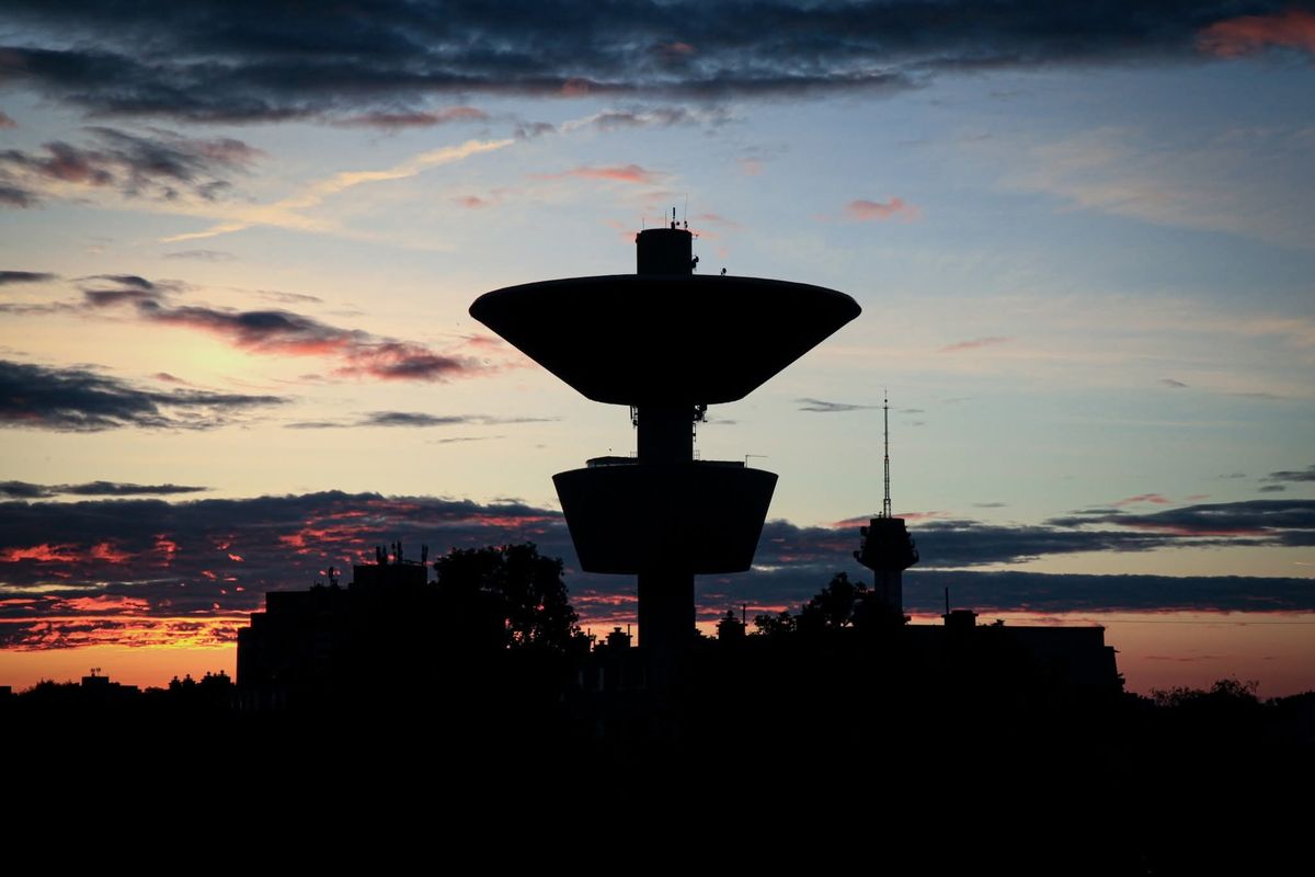 Idén 40 éves a rókusi víztorony. (Fotó: Facebook/Szeged a napfény városa/Havasi Pál)