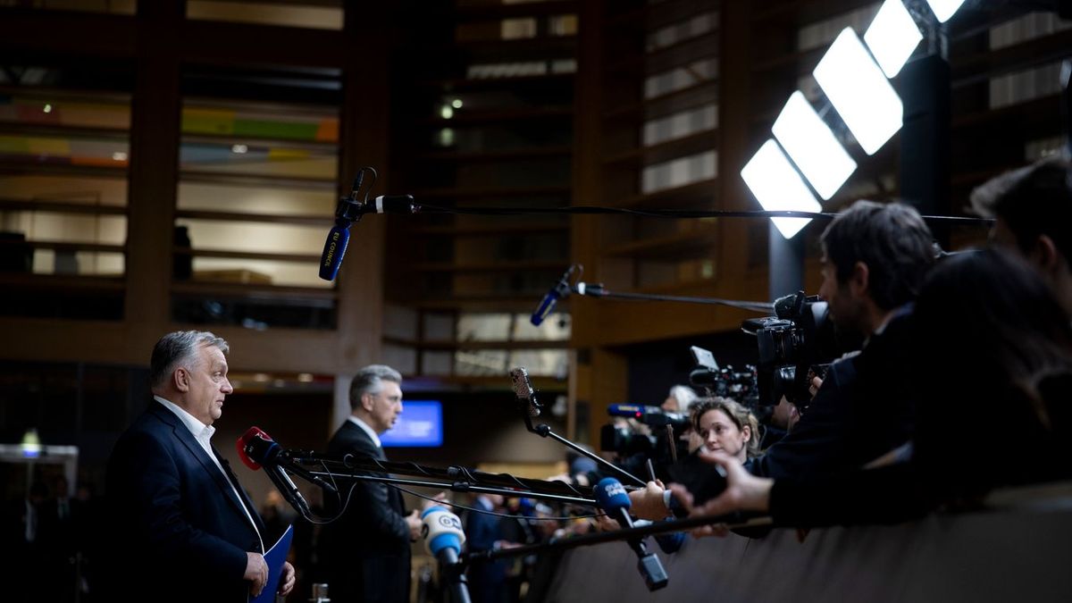 Orbán Viktor maratoni brüsszeli tárgyaláson van túl. (Fotó: MTI)