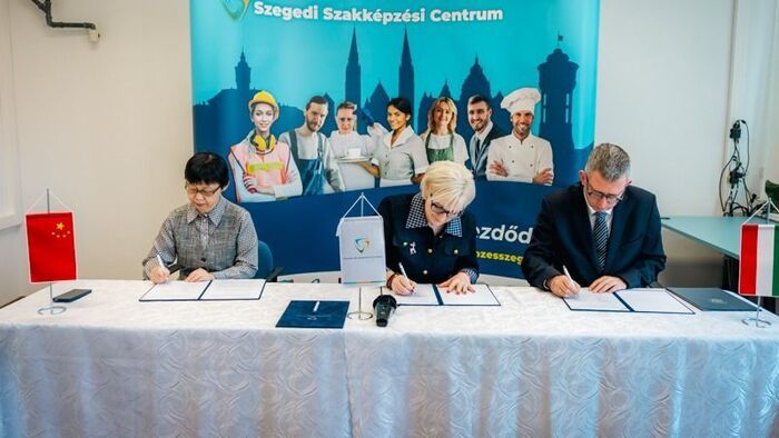 Új nyelvek, új utak: kínai program indult Szegeden