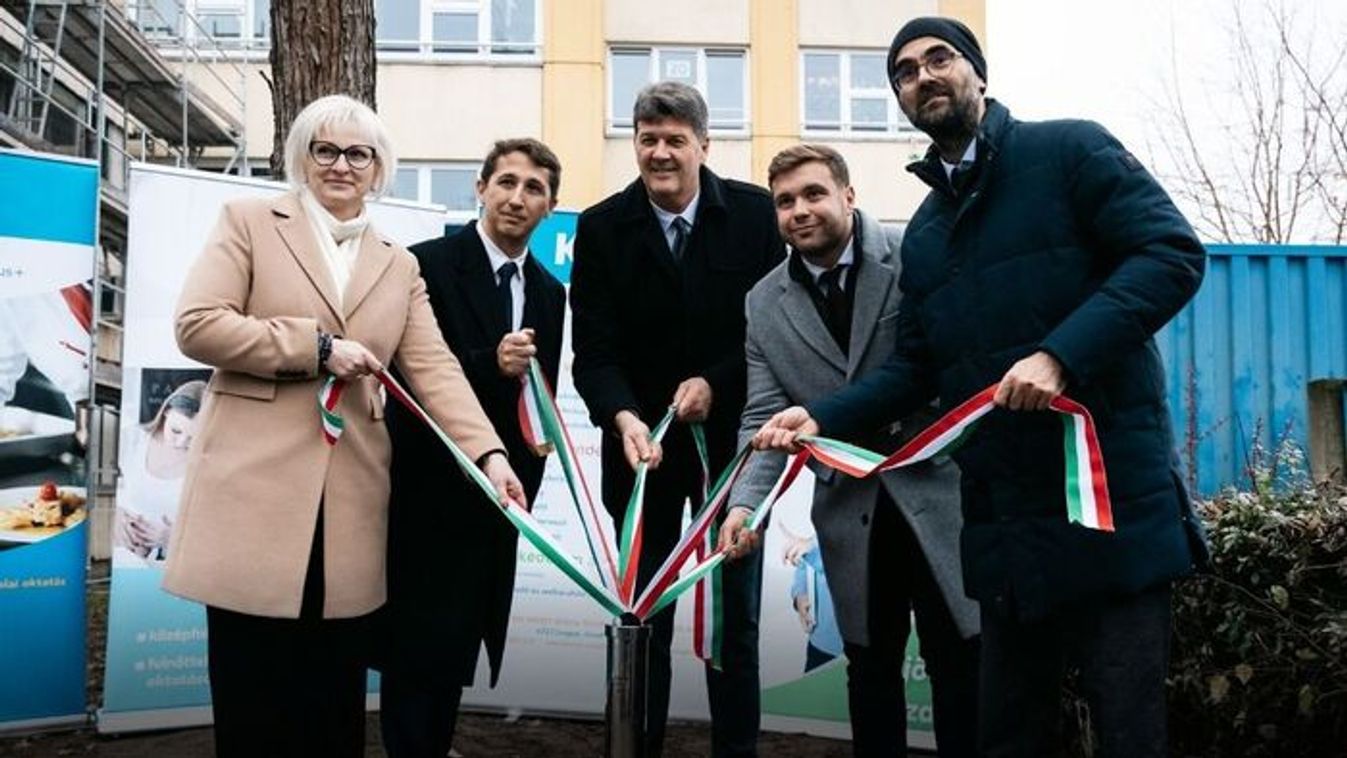 Egy új korszak alapjait tették le, épül a jövő a szegedi fiataloknak