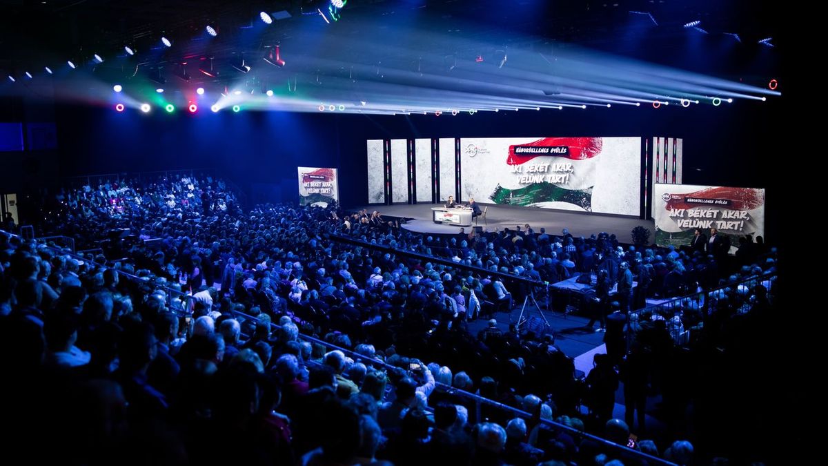 Mohácson folytatódik a DPK háborúellenes országjárása