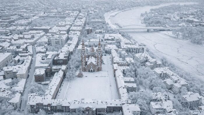 Pótoljuk az elmaradt szegedi fehér karácsonyt, az MI segített +fotók