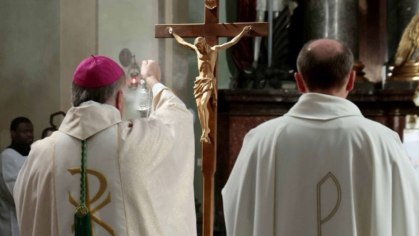 Méltóságteljes ünnepséggel zárult le a szentév Szegeden