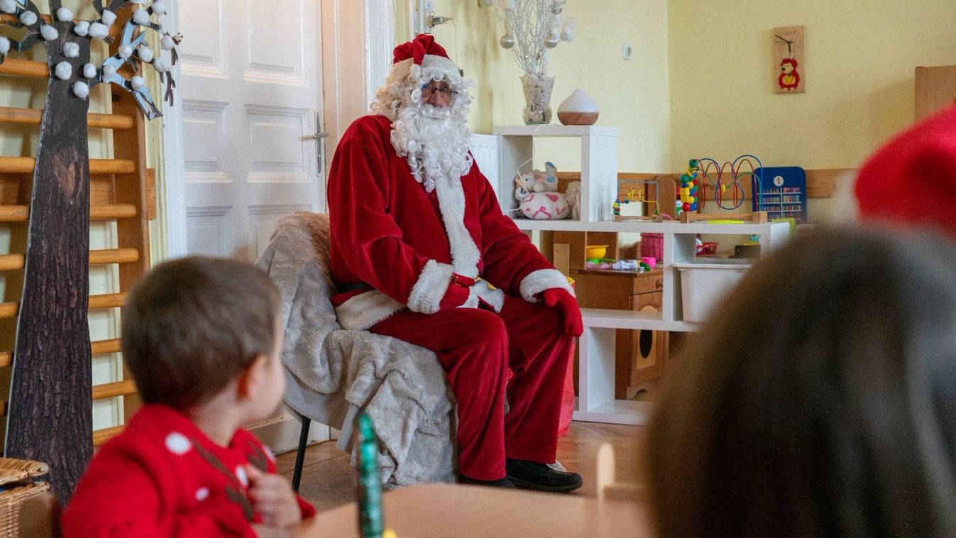 A nagyszabású Mikulás-körút idén is összehozta a szegedi közösségeket
