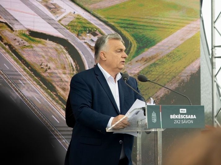 Újabb mérföldkőnél az országépítés: Orbán Viktor új autópályát adott át +videó