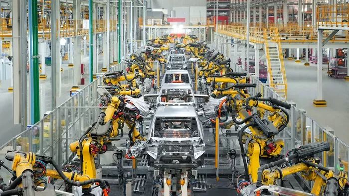 A BYD és az SZTE elhozza a műszaki aranykort Szegedre