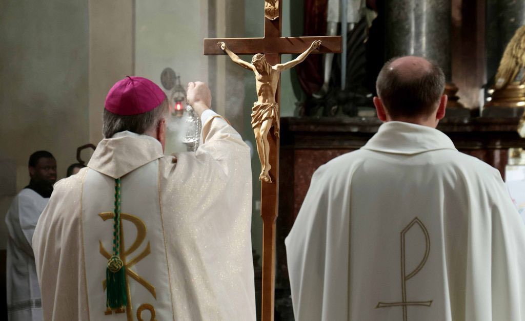 A szentévi méltóságteljes eseménysorozat pápai áldással zárult. (Fotó: Mihálffy Béla/Facebook)