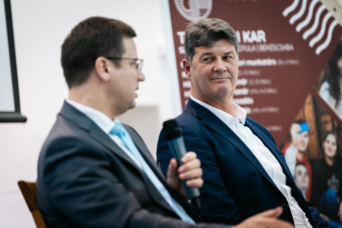 Gulyás Gergelyt aktuálpolitikai kérdésekről kérdezte Mihálffy Béla