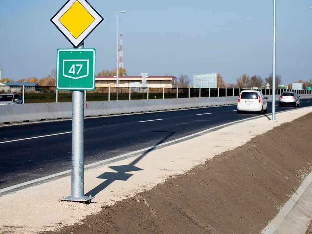 Új szakaszba lépett a fejlesztés, ami felgyorsítja a Dél-alföldi közlekedést