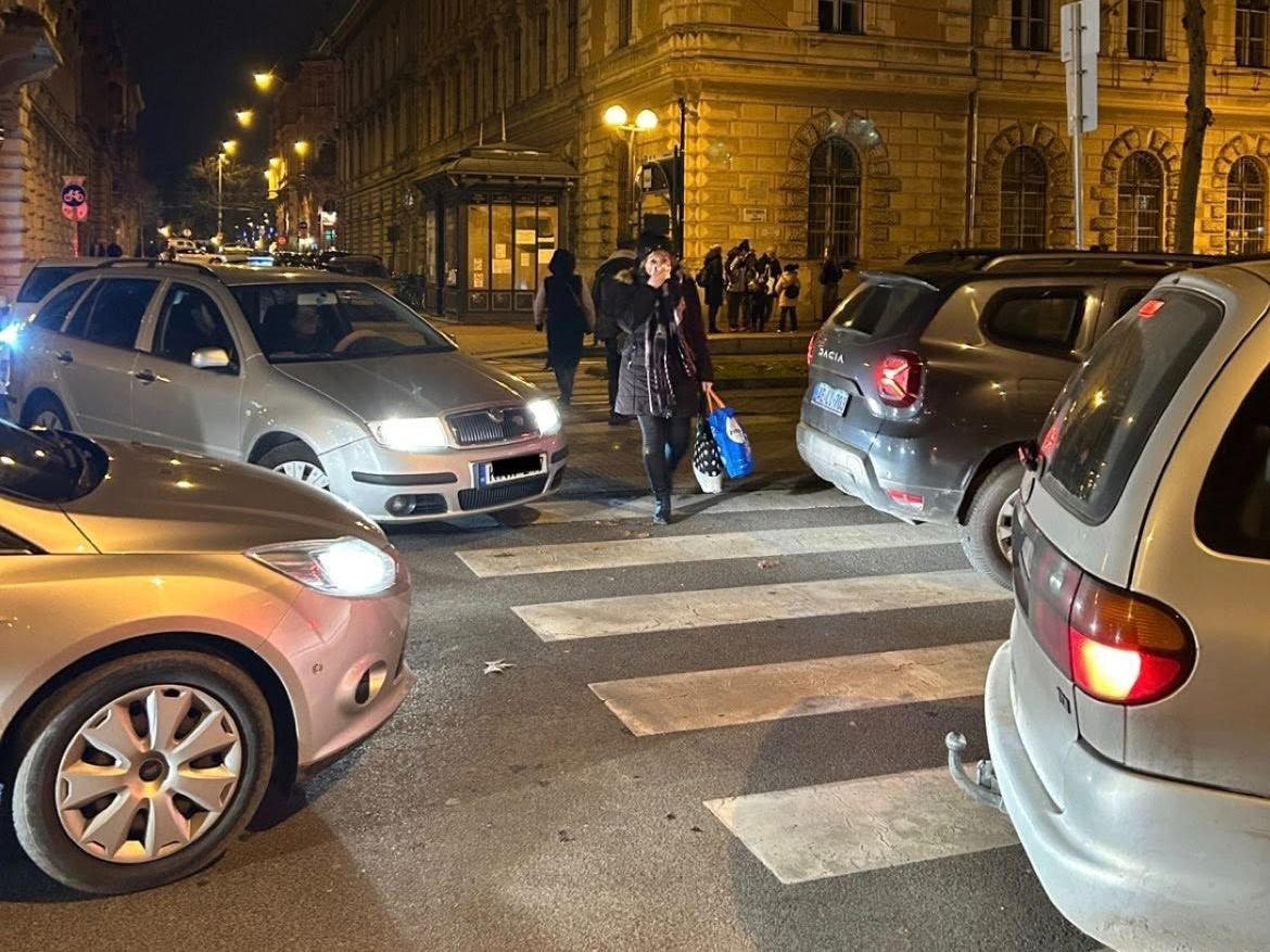 Forgalmi káosz alakult ki szombat este Szeged belvárosában