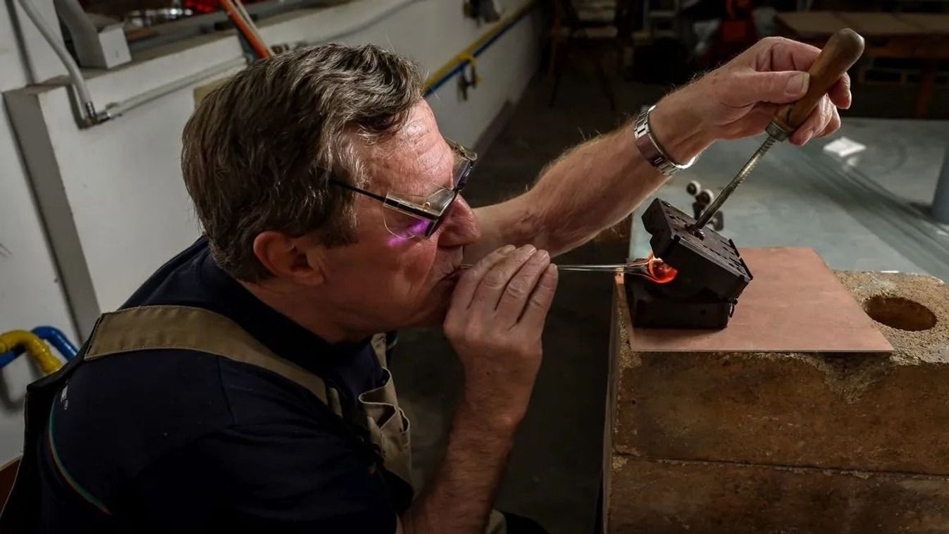 Visszatér a szegedi otthonokba is az igazi kézműves karácsonyfadísz