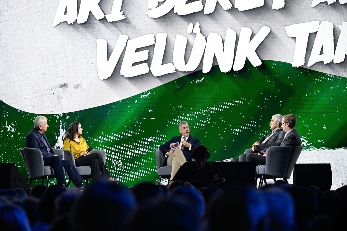 DUX László; HALKÓ Petra; KISS-RIGÓ László; RÁKAY Philip; SZALAI Zoltán