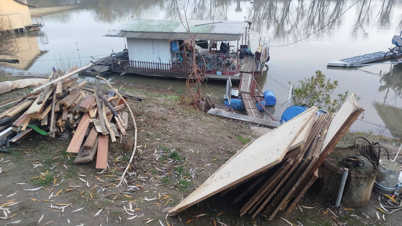 Megkezdődött a bontás a Tisza-parton: ezzel egy korszak lezárul Szegeden
