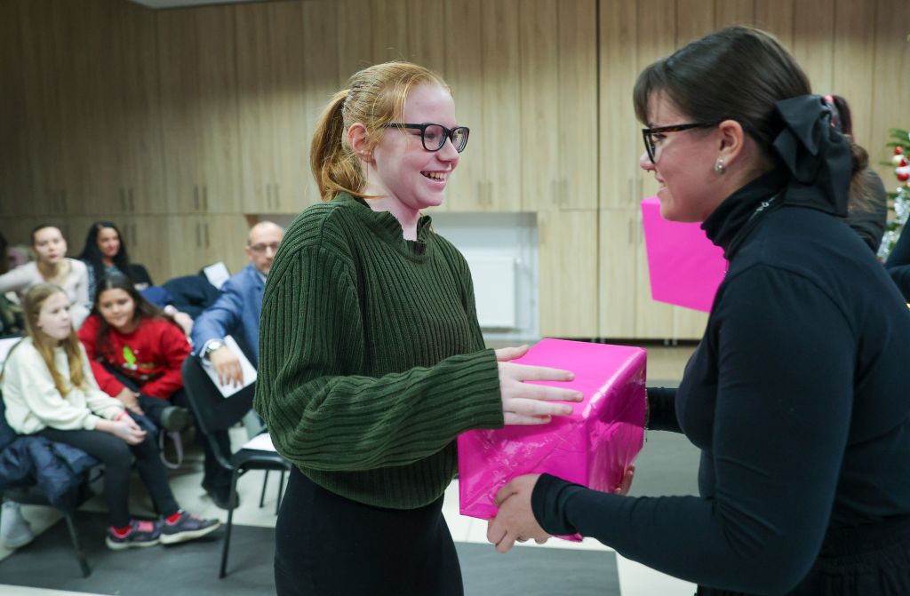 Szeged – 2025.12.18. ÁGOTA Játszóházas karácsonyi ünnepség a Csongor téri nagyteremben.
Képen: 
Fotó: Karnok Csaba (KC)