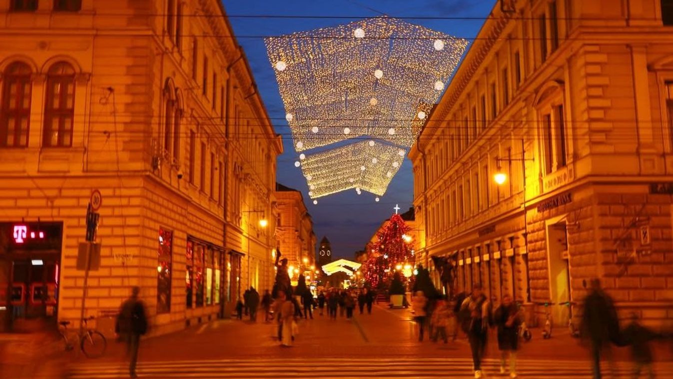 Ilyen gyönyörűen csillog Szeged esténként