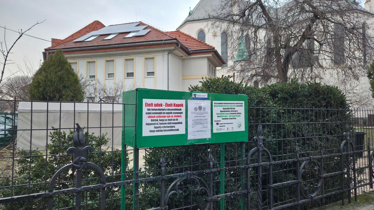 A lakossági összefogást jelképező szeretetláda sajnos visszaélések célpontjává vált Szegeden. (Fotó: SzegedMA)