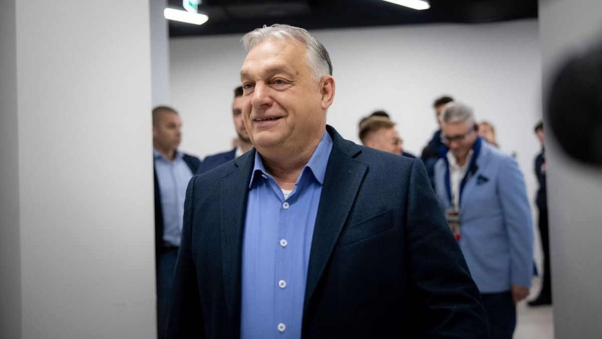 Orbán Viktor videójában a közvetlen munkatársai is megszólalnak az újév alkalmából. (Fotó: Orbán Viktor/Facebook)