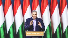 Célegyenesben az új KRESZ, Lázár János fontos bejelentést tett