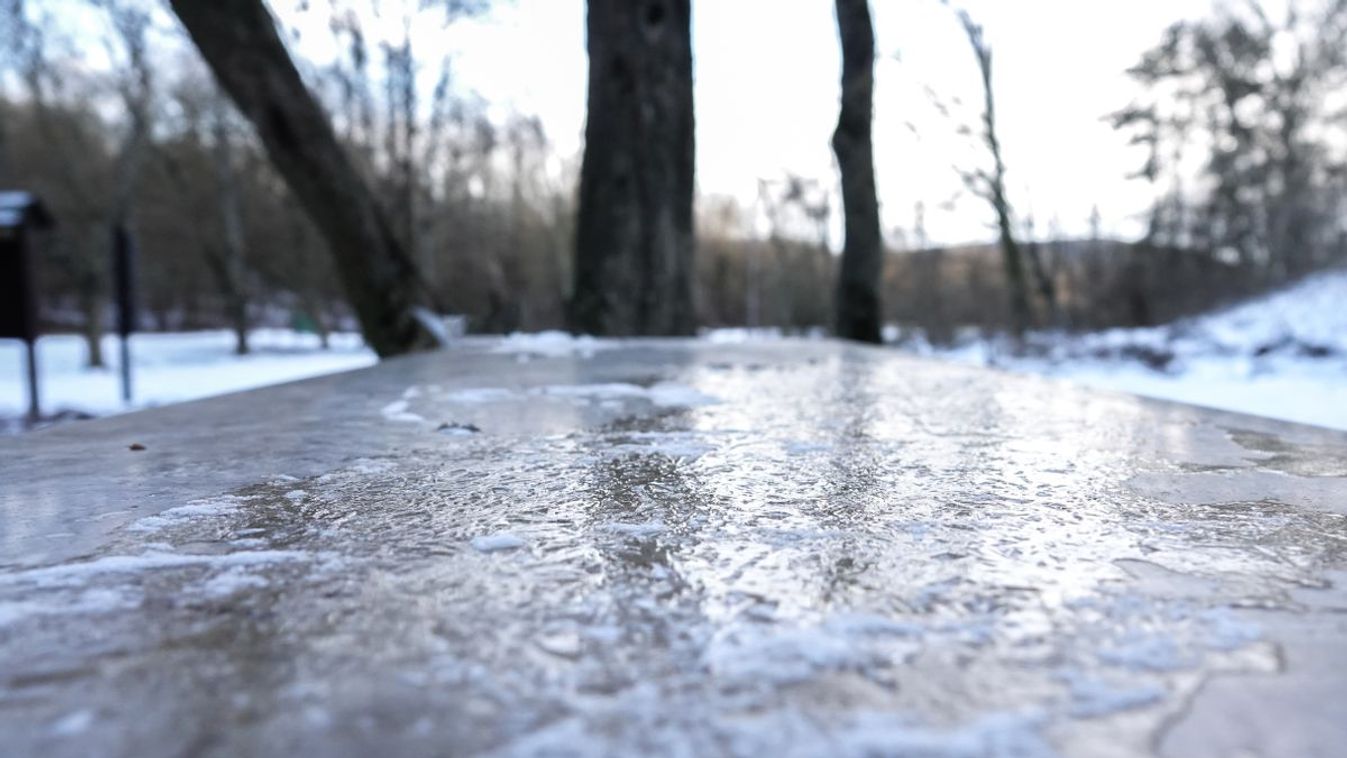 VIGYÁZAT! Ónos eső esik Szegeden