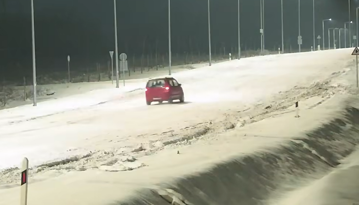 A driftelés télen is veszélyes, ide a rutin is kevés, a fizika törvényeivel pedig nem lehet versenyre kelni 