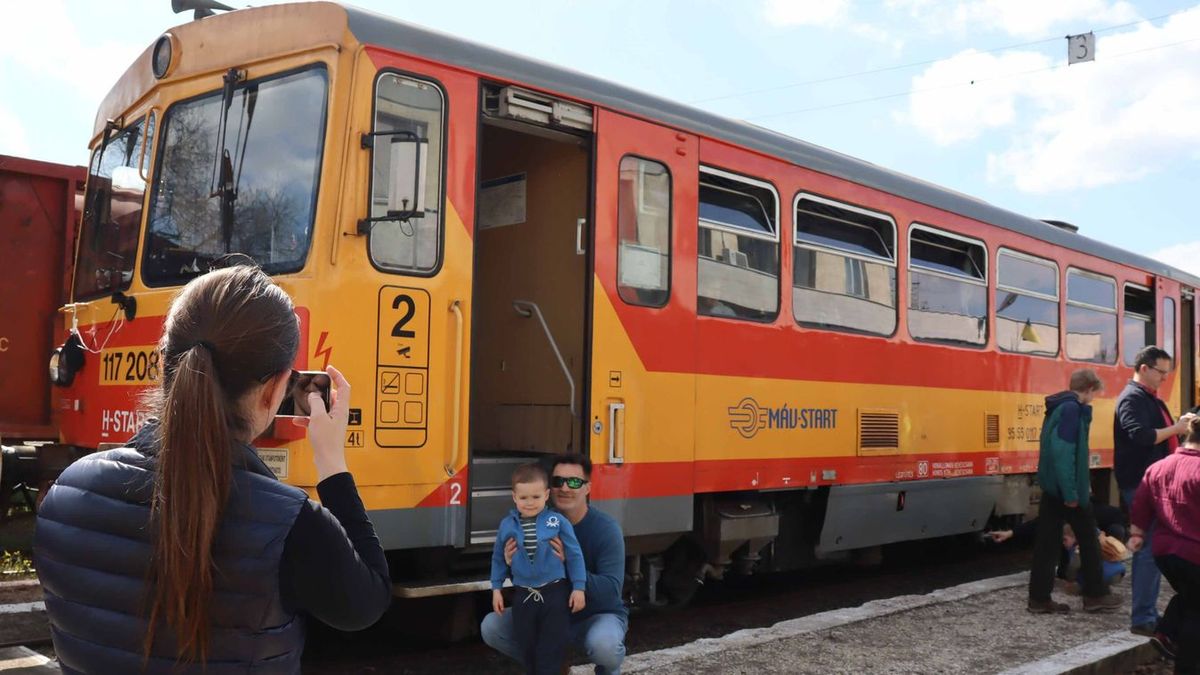 Bezárt vasútvonalakon is közlekedik majd a József Attila Expressz
