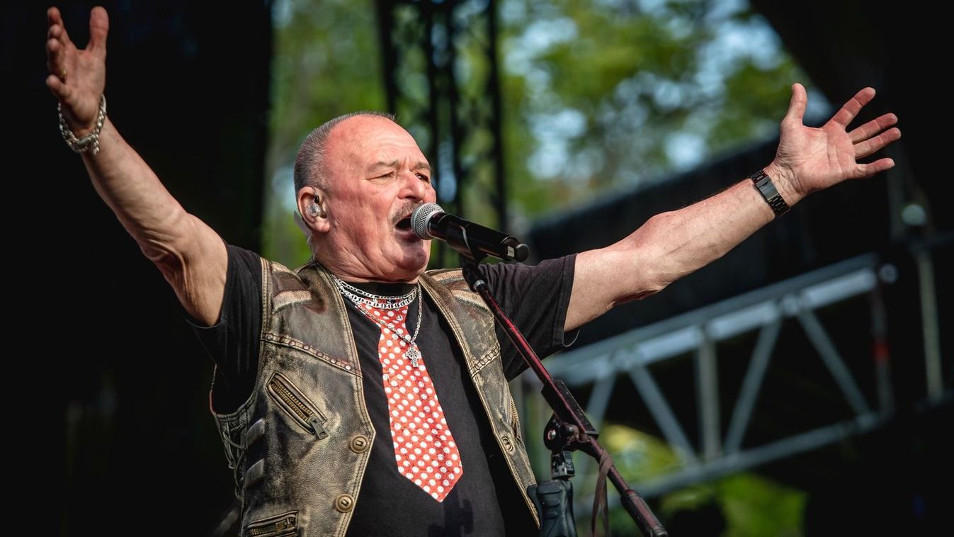 Ma 80 éves a legenda: Nagy Feró elárulta a babos kendő eredetét