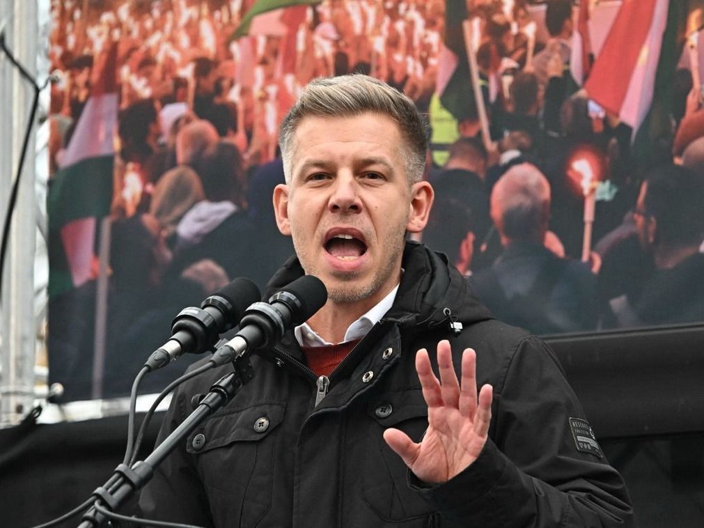 Magyar Péter folyamatosan a kormányfőt próbálja másolni