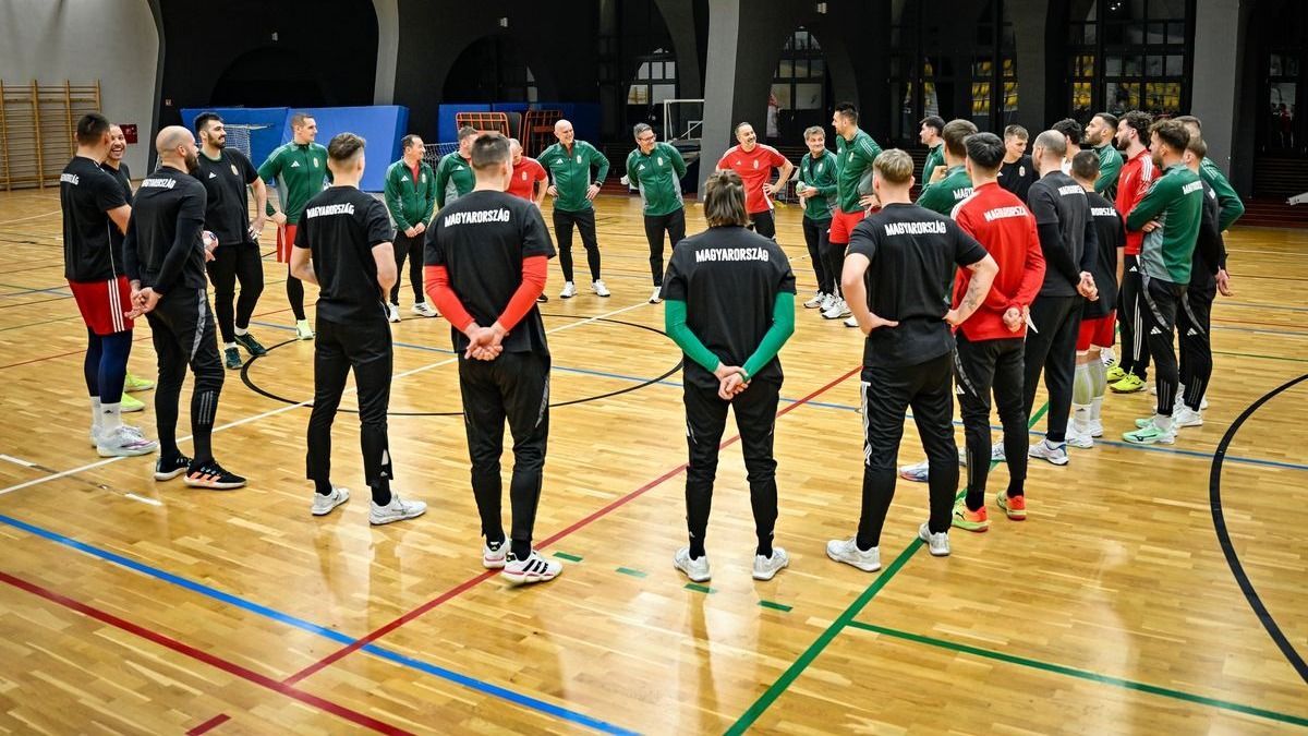 Két hetet dolgozhat együtt a magyar férfi-kézilabdaválogatott Felcsúton, majd kezdődik az Európa-bajnokság Svédországban (Fotó: Kovács Péter/MKSZ)