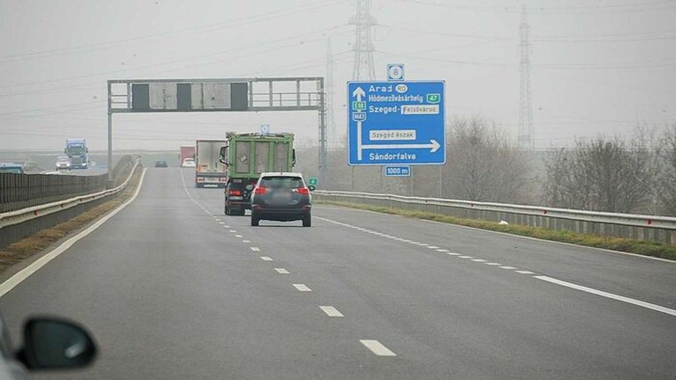 Már csak két napig érvényesek a tavalyi autópálya-matricák!