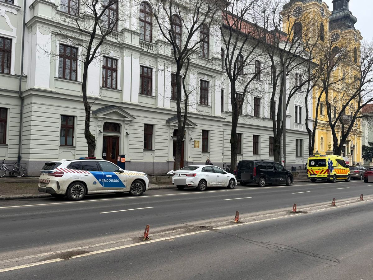 Kiürítették az iskolákat Hajdú-Biharban egy fenyegető ukrán nyelvű e-mail miatt. (A képen a Szent József Általános Iskola épülete.) Fotó HAON/Olvasói fotó