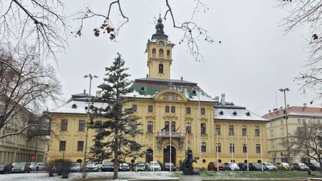 A múló idő nyomában: Szeged első torony- és napórái