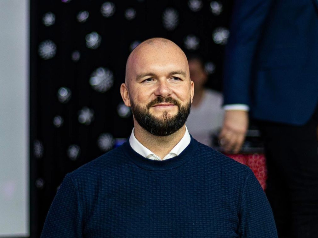 A jó döntések alapja az együttműködés: Ruzsa Roland köszöntötte az új évet! +videó