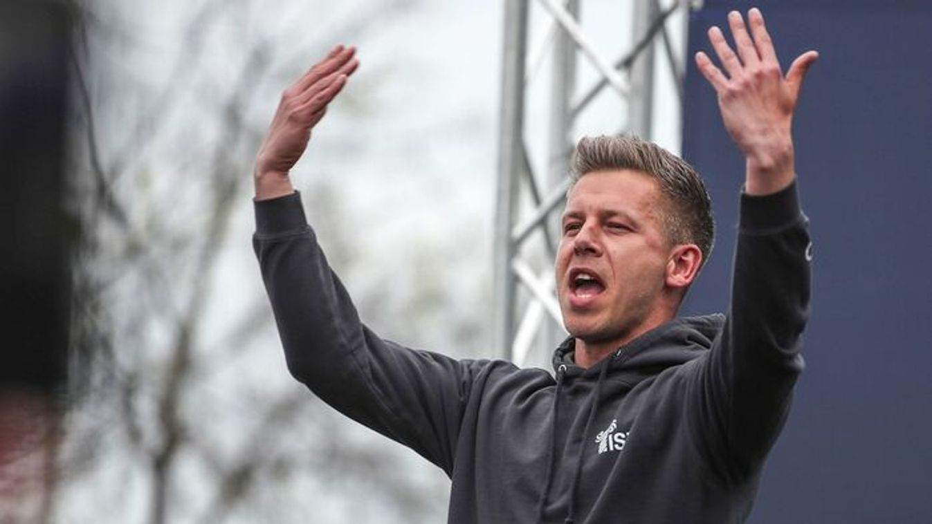 Magyar Péter a régi baloldallal hadakozik az ellenzéki szavazatokért
